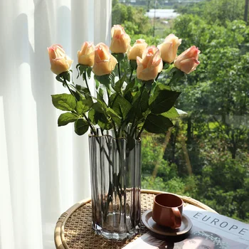 Лан Квай Фонг Искусственный цветок на Ощупь Увлажняющая Роза Имитация искусственного цветка Растение Свадебное Украшение дома Цветок в горшке
